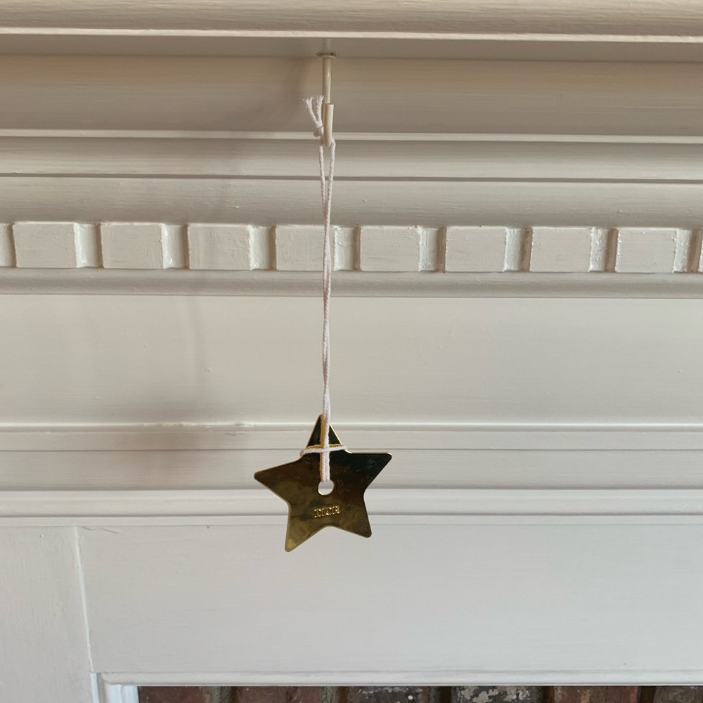 Dior Gold Star Ornament - Picture 4 of 4